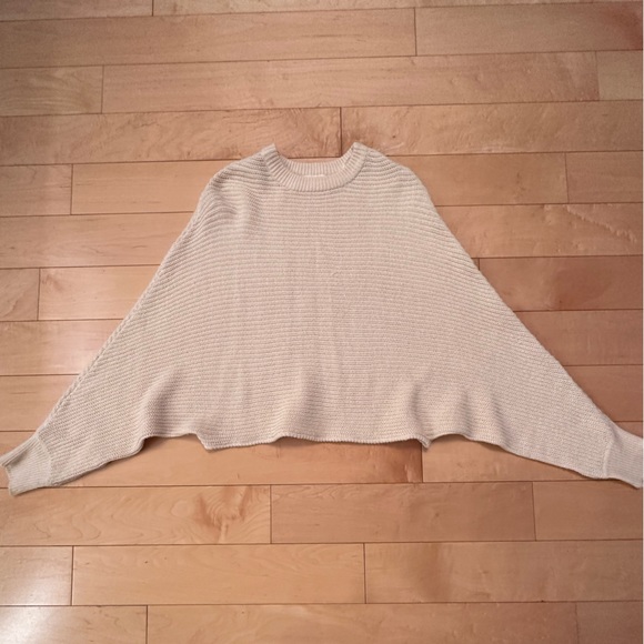 Cropped knit sweater - Picture 1 of 3
